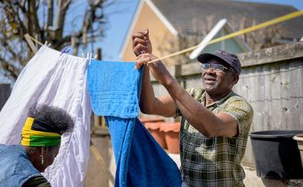 Retirees going about house chores [Image Credit: Centre for Ageing Better]