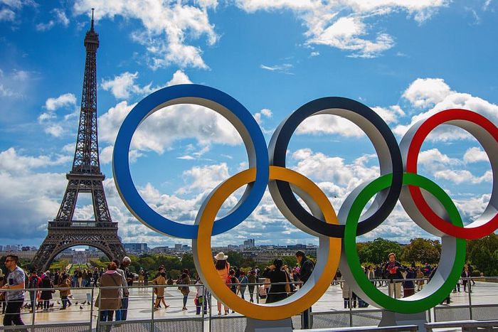 An Olympics logo mounted in Paris