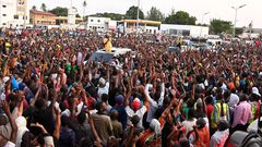 President William Ruto was met with a thunderous reception upon his arrival in Mombasa for a development tour on Thursday.