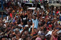 President William Ruto was met with a thunderous reception upon his arrival in Mombasa for a development tour on Thursday.