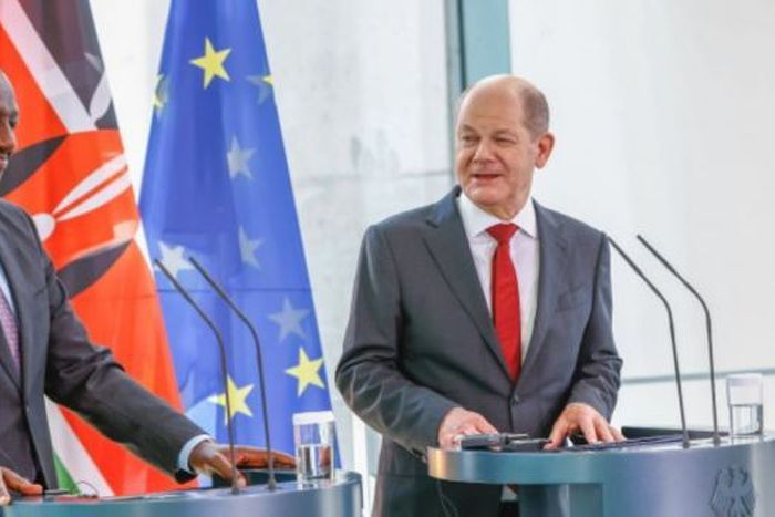 File image of President William Ruto (left) and German Chancellor Olaf Scholz (right)