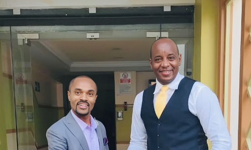 Crimes and investigative journalist Franklin Wallah unveiled by Linus Kaikai at Citizen TV