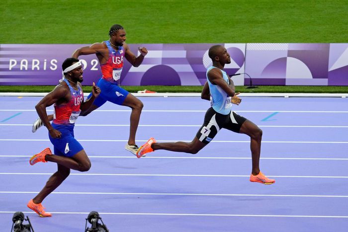 Letsile Tebogo winning the 200m race in the Paris 2024 Olympics