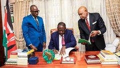 Raila Odinga with Principal Secretary for Foreign Affairs, Korir Sing’Oei and lawyer Makau Mutua