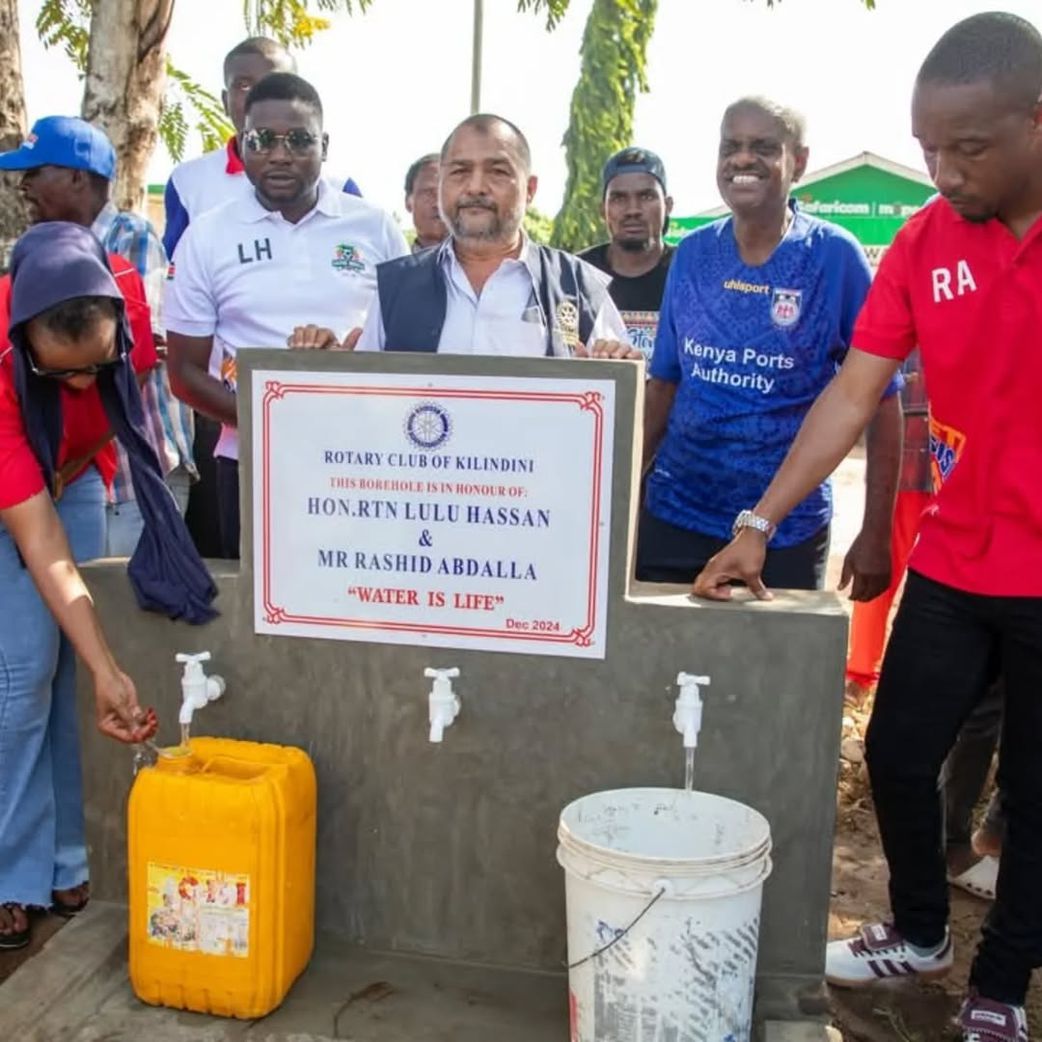 Rashid Abdalla and Lulu Hassan commissioning a water project