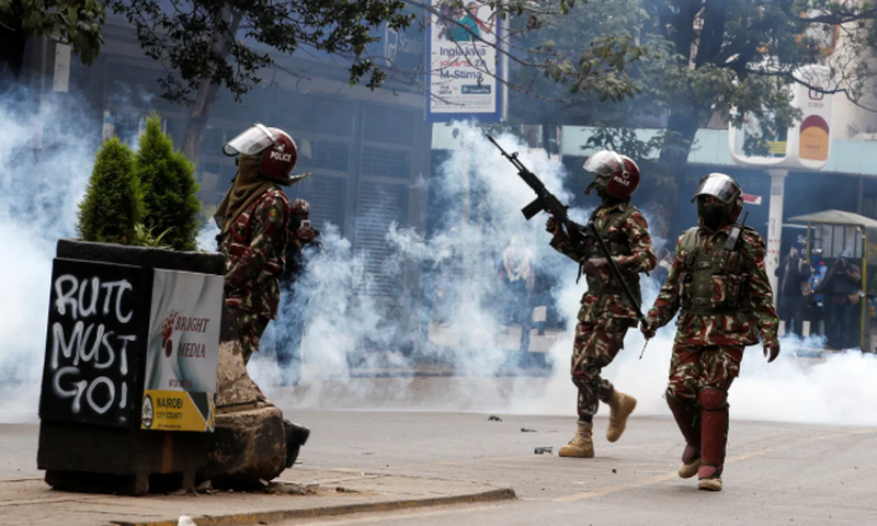 File image of police officers handling protests in Nairobi