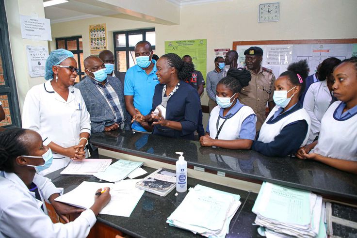 Health CS Dr Deborah Barasa interacting with medics at the Nakuru Referral Hospital on October 7, 2024