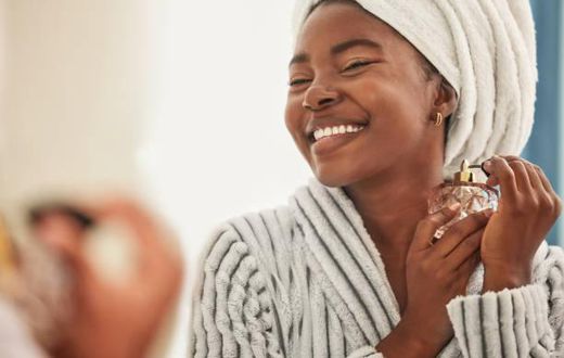 Long lasting perfumes [istockphoto]
