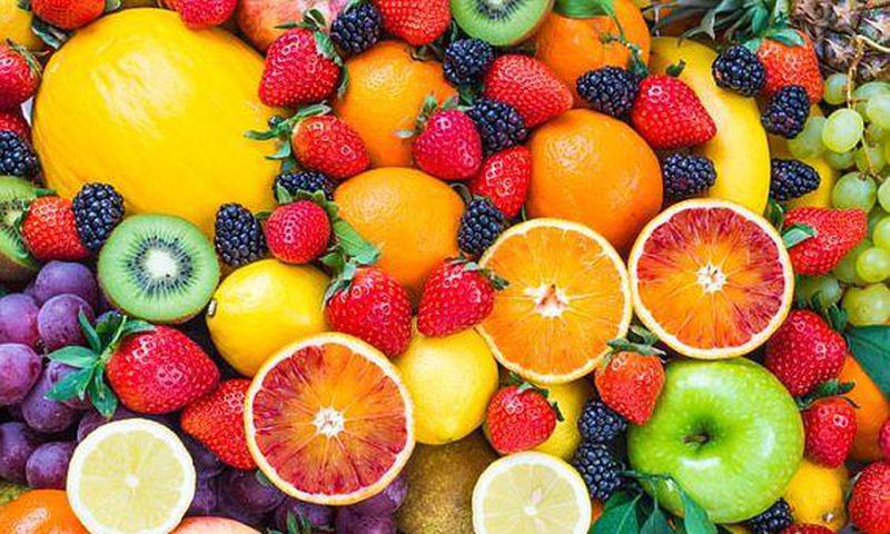 Eat lots of greens and fruits for good eye health [Pinterest]