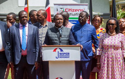 Kalonzo Musyoka and other Azimio leaders addressing the press