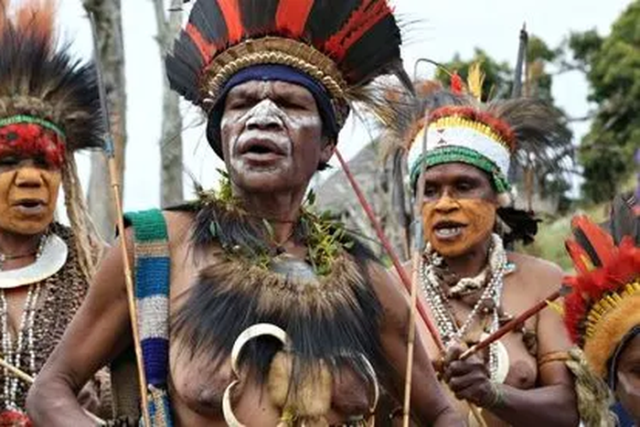 Guinea has more languages than any country in the world [Guardian]