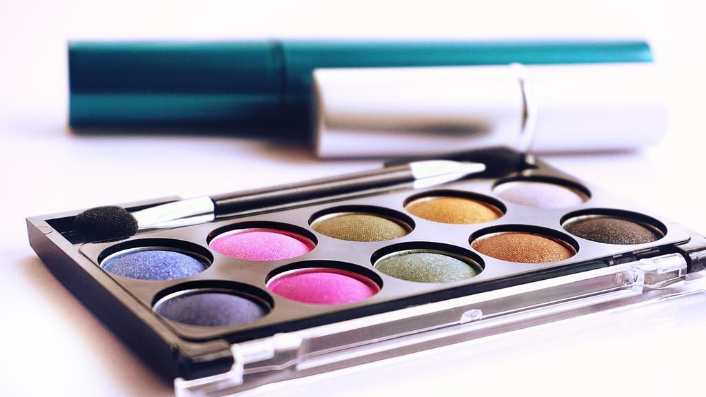 Makeup palette