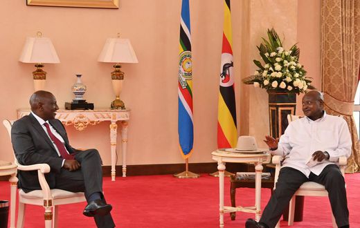 President William Ruto and President Yoweri Museveni in a meeting on October 8, 2022