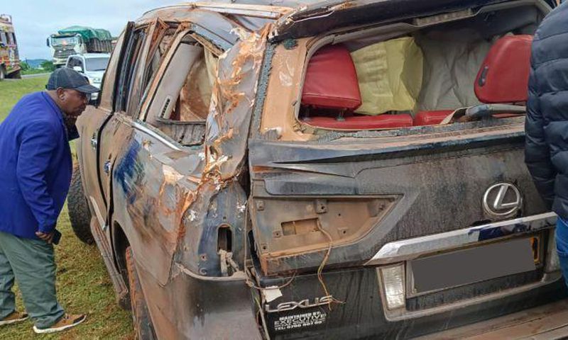 The black Lexus which was involved in an accident while heading to burial of Kibwezi East MP Jessica Mbalu’s son