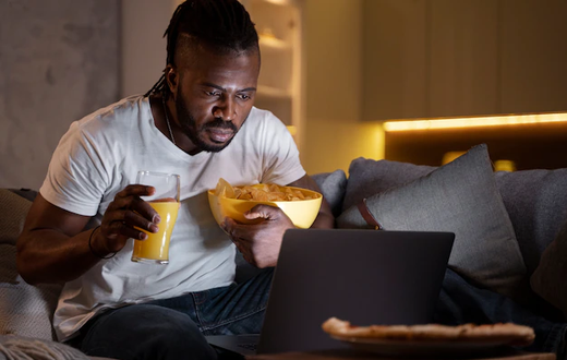 Here's what to eat when you wake up at night [Freepik]