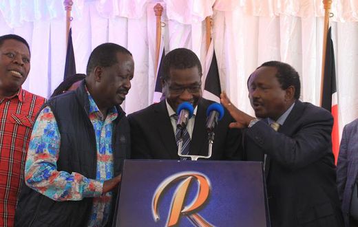 File image of National Assembly Minority Leader Opiyo Wandayi flanked by Azimio la Umoja One Kenya Alliance leaders Raila Odinga and Kalonzo Musyoka at a past press conference at the SKM Command Centre on November 29, 2022