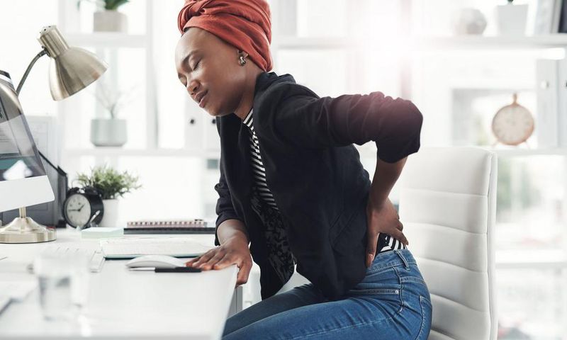 How to relieve back pain from sitting all day [prevention]