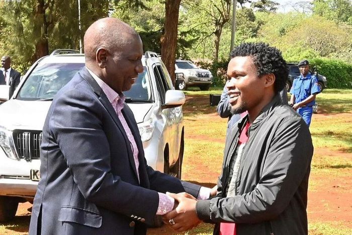 A past photo of comedian Chipukeezy with President William Ruto