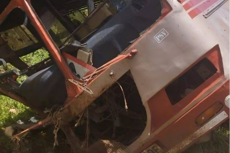 Kensilver bus that was involved in an accident at Nithi bridge on Sunday, April 7
