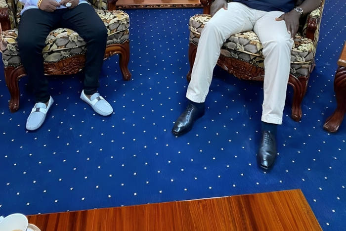 File image of former Nairobi Governor Mike Sonko with President William Ruto