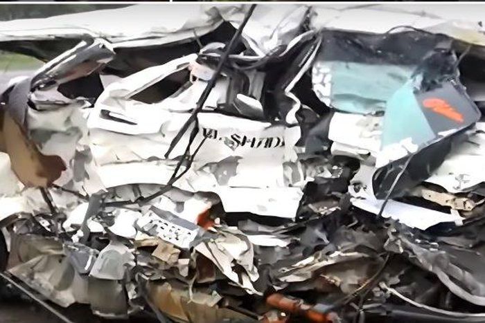 8 die in road accident after matatu collides with trailer along Nakuru-Eldoret Highway