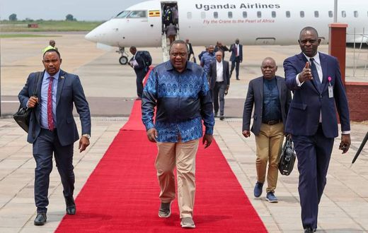 Uhuru sends tongues wagging after ditching Kenya Airforce for Uganda Airlines