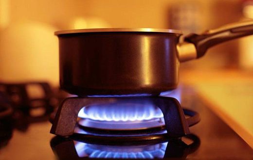 A cooker using LPG gas