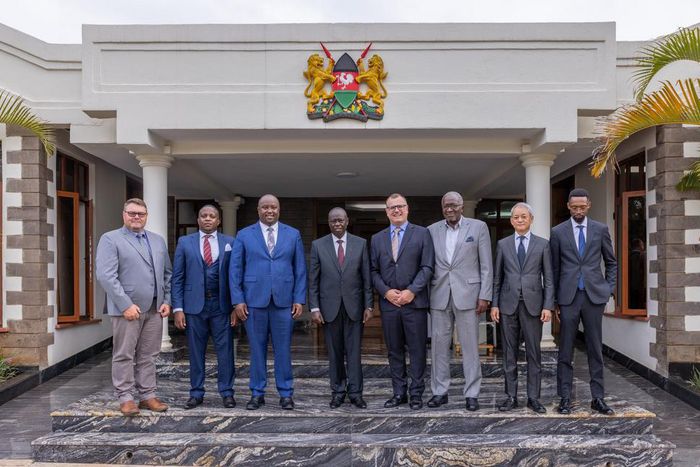 Deputy President Rigathi Gachagua with investors from Hewani Energy (Kenya), Seriti Green (South Africa) and Eurus Energy (Japan)