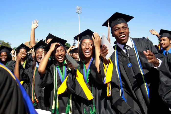 ___7341154___2017___9___19___18___african-student