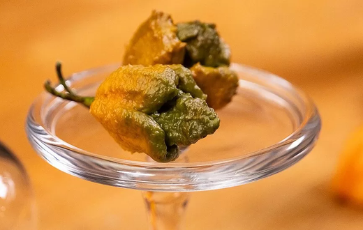 The world's hottest pepper {HEATONIST/JULIAN BRACERO}