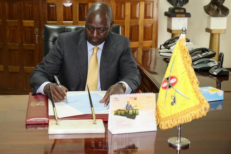 President William Ruto signing an executive order at State House on September 13, 2022