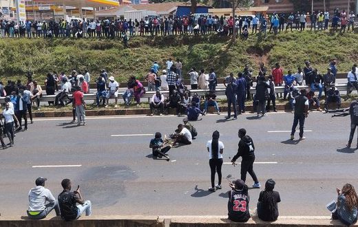 JKUAT students protest along Thika Superhighway over Denzel Omondi's death