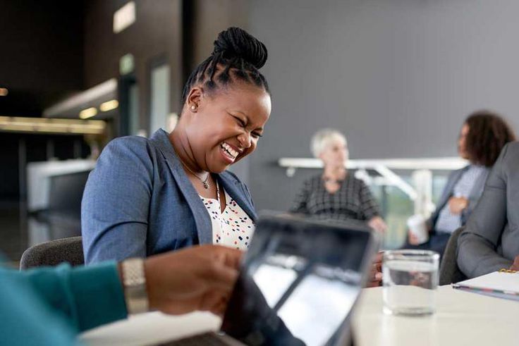 Coworkers-Laughing-Together