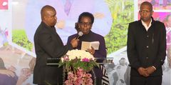 Allan Kiuna's aunt (Joyce Kanja Magua) giver her tribute:
