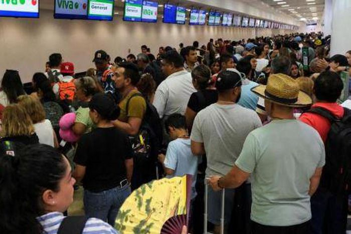 Disruptions persist as airlines, media & banks hit by global IT outage