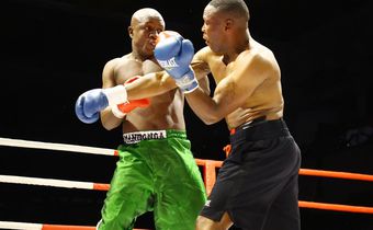 Karim Mandonga in action against Daniel Wanyonyi at the KICC