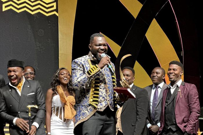 Daudi Anguka making his speech after winning at the Kalasha Film and TV awards