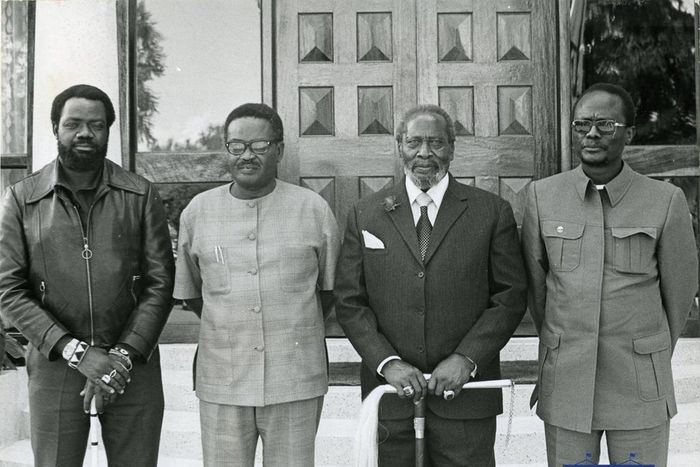 Angolan liberation leaders, from L to R Jonas Savimbi, Agostinho Neto, and Holden Roberto with Mzee Jomo Kenyatta at Nakuru State Lodge on June 21, 1975