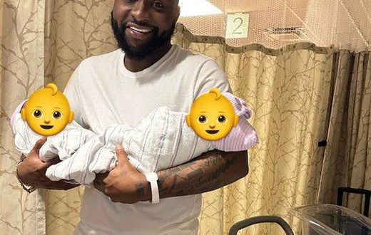 Davido shows off adorable twins for the first time as he turns 31 [Twitter/Davido]