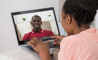 4 reasons why being in a long-distance relationship isn't a bad idea at all