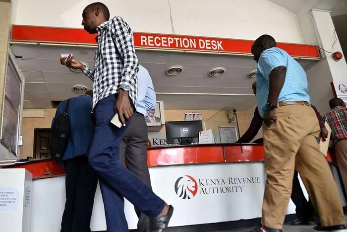 Kenyans at KRA reception desk