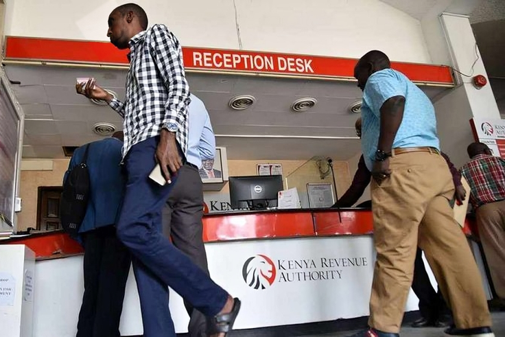 Kenyans at KRA reception desk
