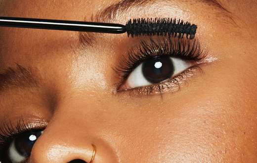 6 Things people think make long eyelashes but don't