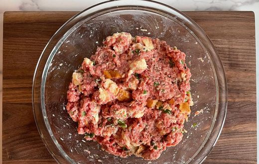 Like Garten's recipe, all of Drummond's ingredients were combined in a bowl.