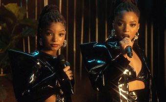Beyonc signed R&B duo Chloe x Halle to her record label in 2013.