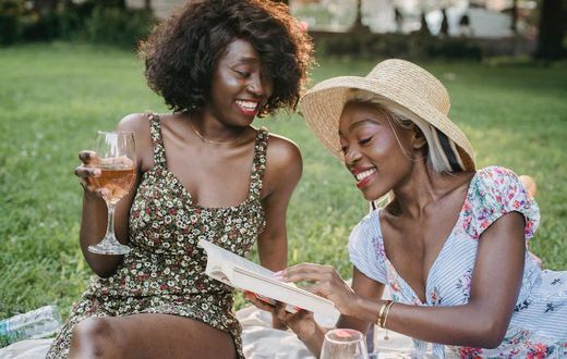 Happy Women [Pexels]