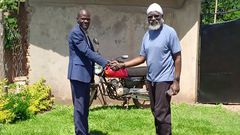 Nuru Okanga (left) and George Wajackoyah