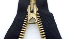 A zipper