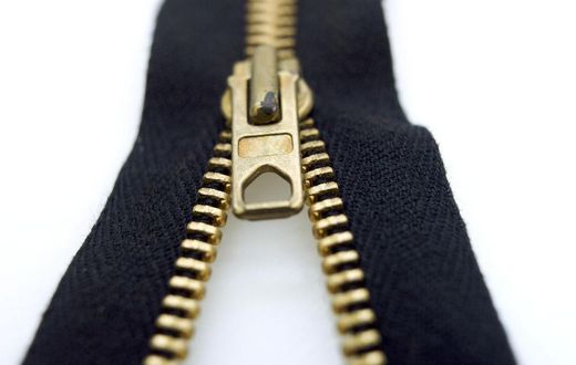 A zipper