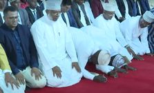 President William Ruto and DP Rigathi Gachagua (bowing) during Iftar prayers at KICC on April 11, 2023